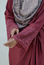 Load image into Gallery viewer, Kurung Dahlia - Maroon
