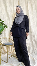 Load image into Gallery viewer, Blouse Extender - Black
