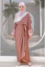 Load image into Gallery viewer, Kurung Dahlia - Salmon Pink
