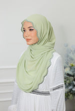 Load image into Gallery viewer, Lush (snood) Rosy - Pastel Green (Display)
